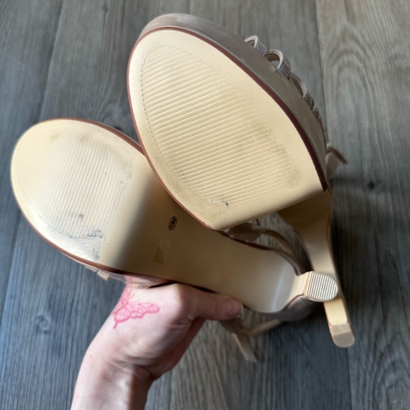 Chinese Laundry Teaser 2 Platform Sandal in Patent Nude - Picture 4 of 8